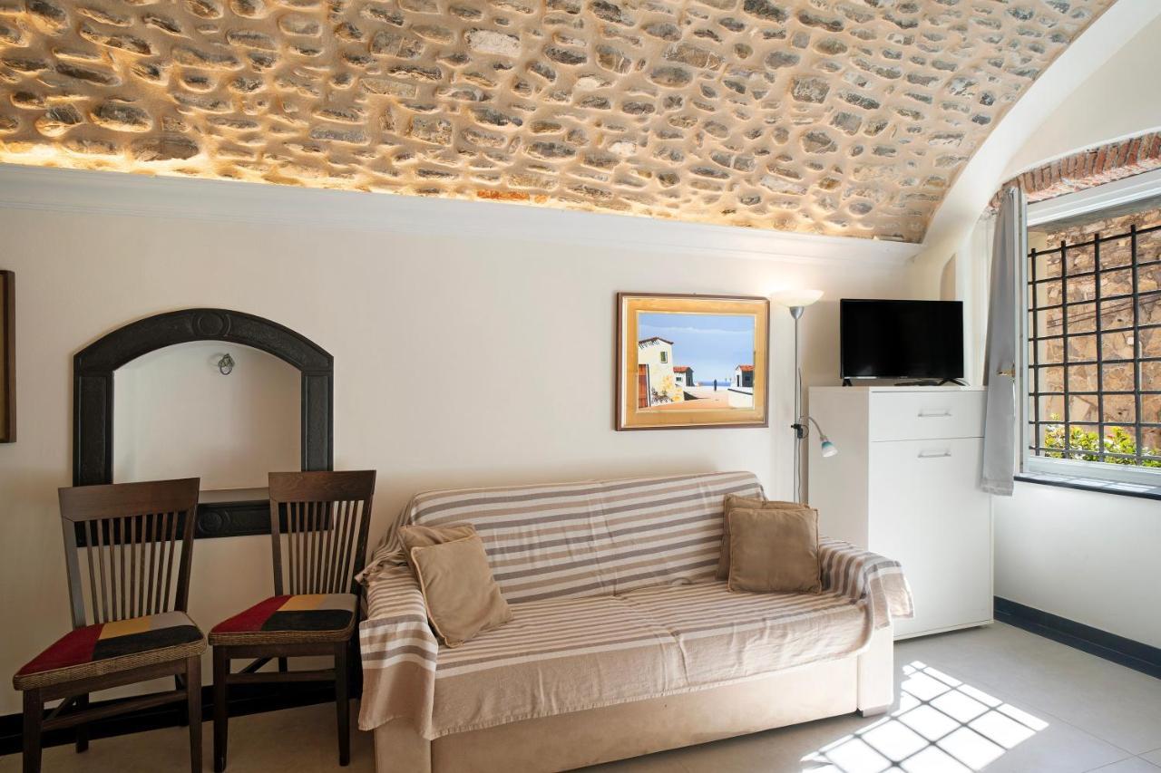 La Credenza, Borgo Dei Pescatori Apartment Черво Екстериор снимка